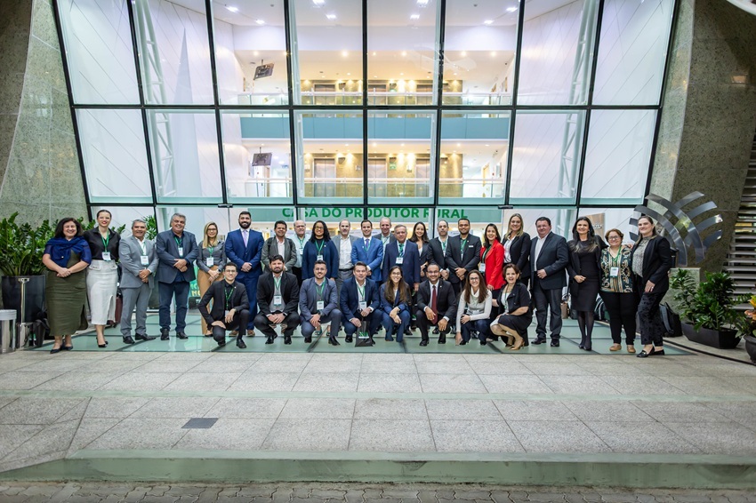 Durante os dois dias de programação, os participantes recebem capacitação sobre estratégias de Relações Institucionais