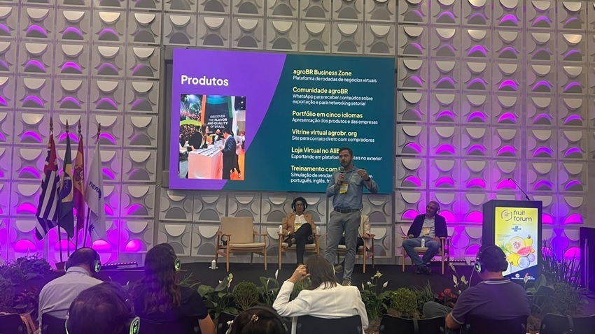 Rodrigo da Matta ministrou a palestra “Exportar Sem Atravessador: O Caminho dos Pequenos e Médios Produtores Que Chegaram Lá”.