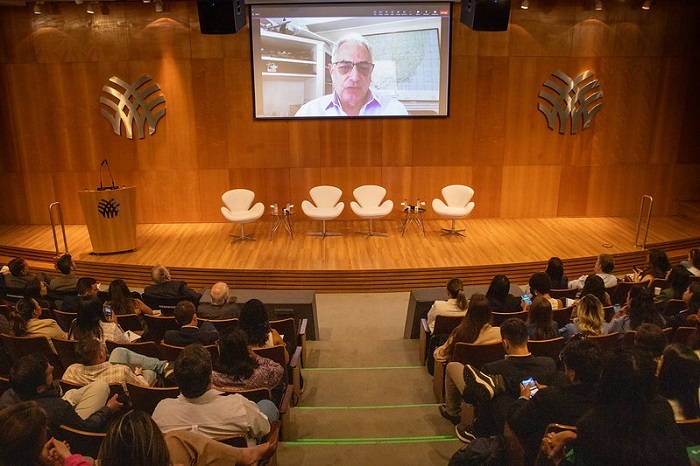 Willlian Waack fala sobre o papel da comunicação