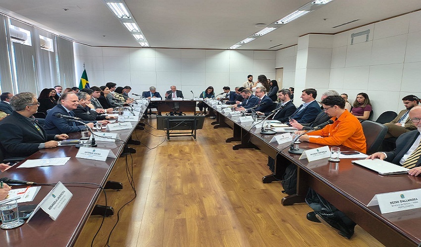 CNA participa da reunião do Confert