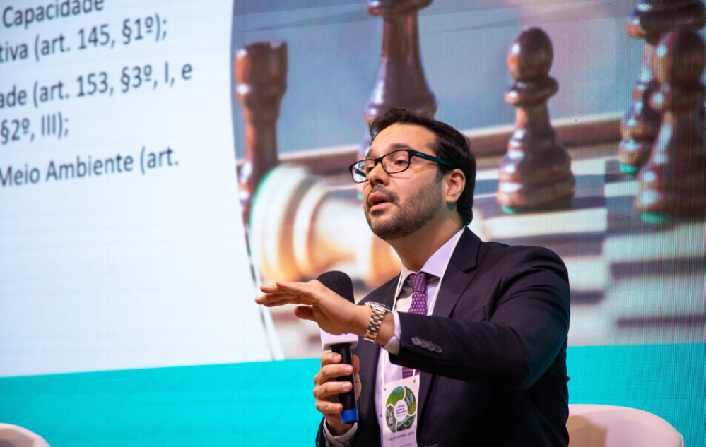 Dr. Celso Correia Neto - Diretor-geral da Câmara dos Deputados e Doutor em Direito pela Universidade de São Paulo - USP