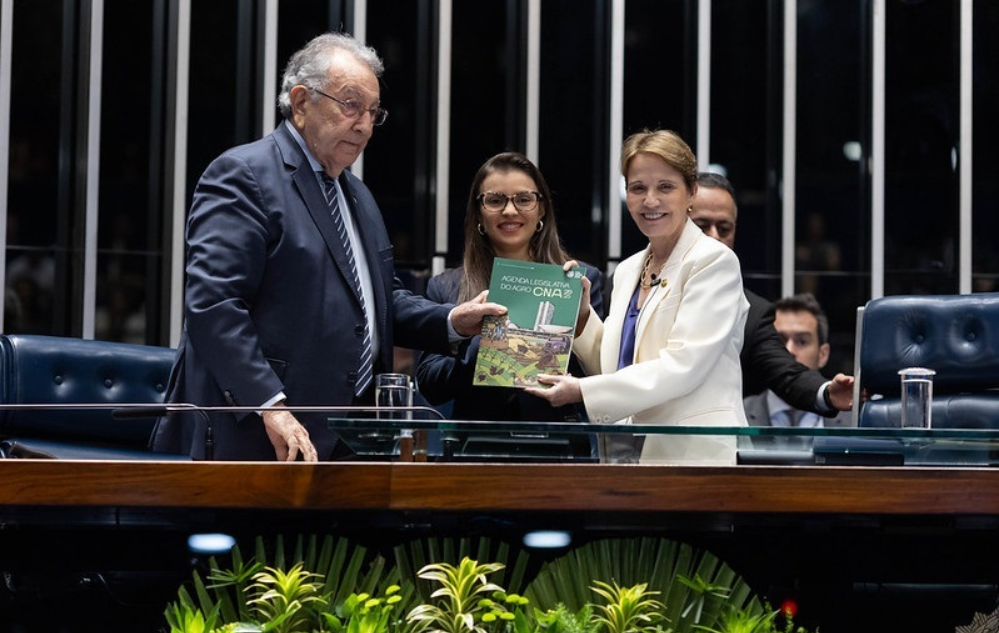 Presidente João Martins entrega agenda a deputada Marussa Boldrin e senadora Tereza Cristina