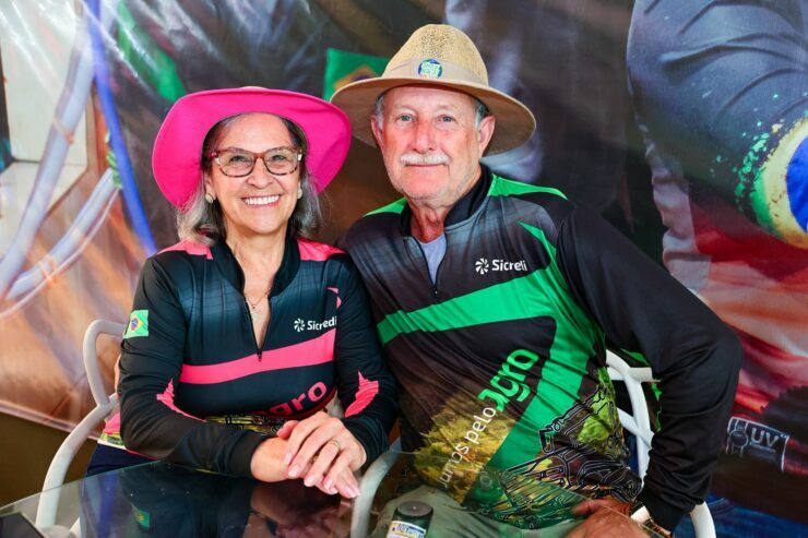 Inês Taufer e o esposo Paulo Bazzotti, de São João do Oeste, participam da feira em busca de tecnologias para a propriedade