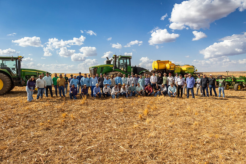 Dia de Campo em Goiás aproxima produtores e leva conhecimento sobre plantio