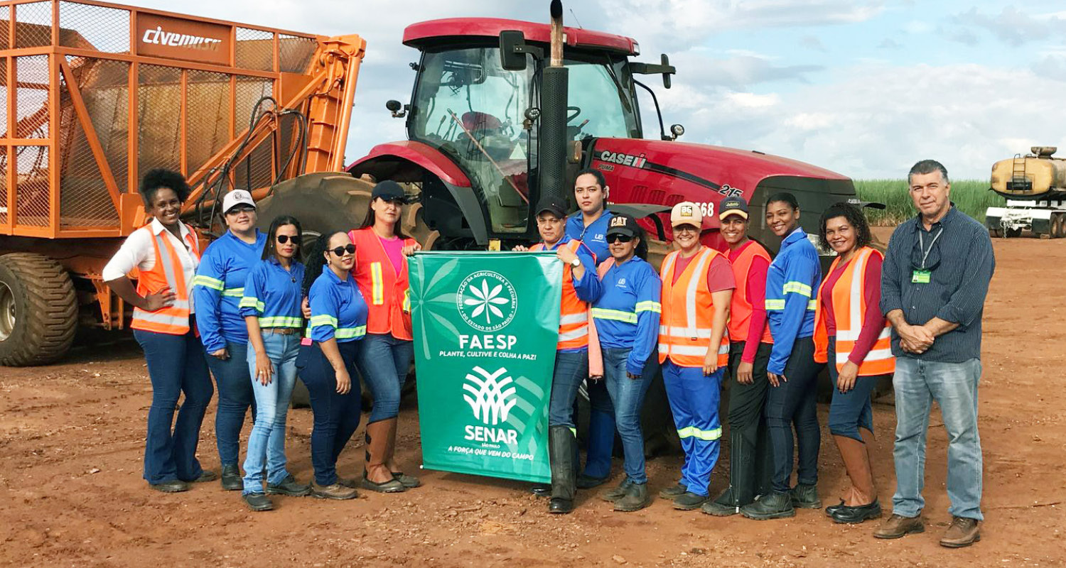 Presença feminina avança em cursos de mecanização agrícola