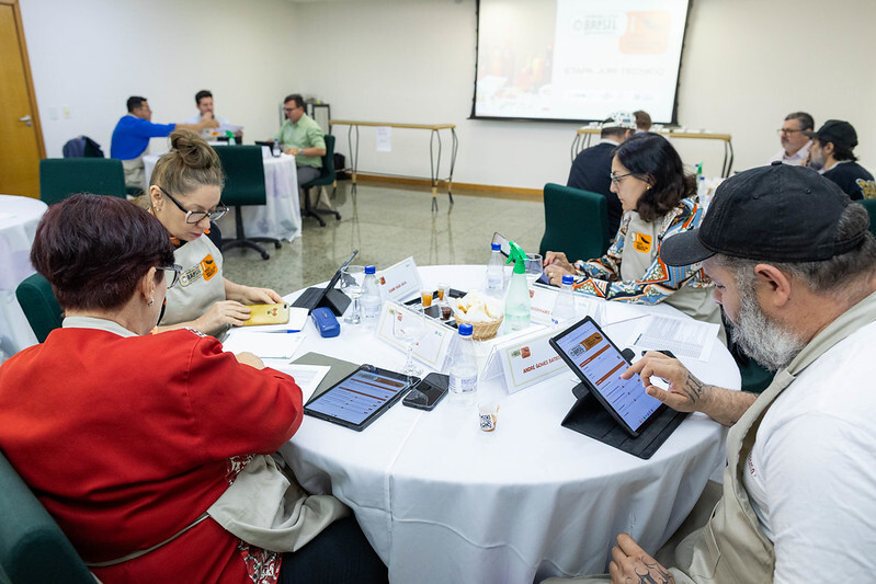 Especialistas votam nos melhores molhos de pimenta artesanais