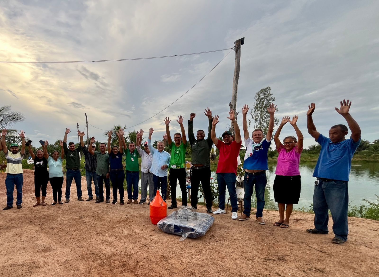 Entrega do prêmio, na propriedade do vencedor, teve a participação de lideranças sindicais rurais e parceiros institucionais de toda a região