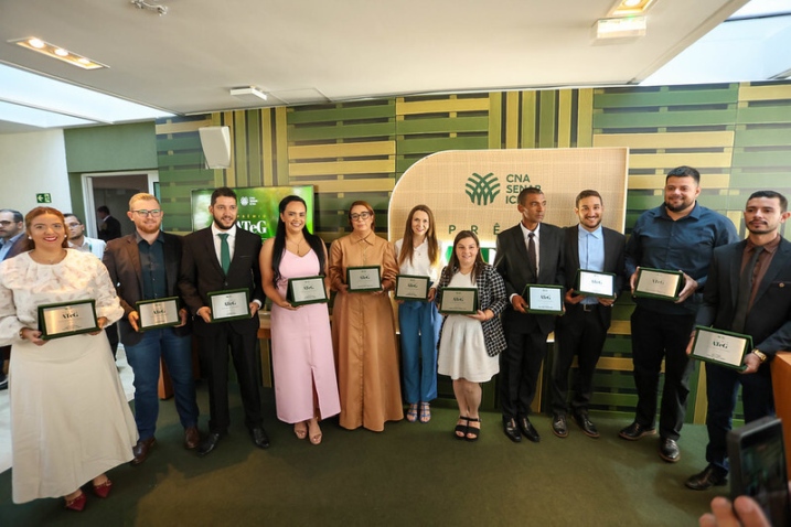 54945327682 90fb30ca7d c