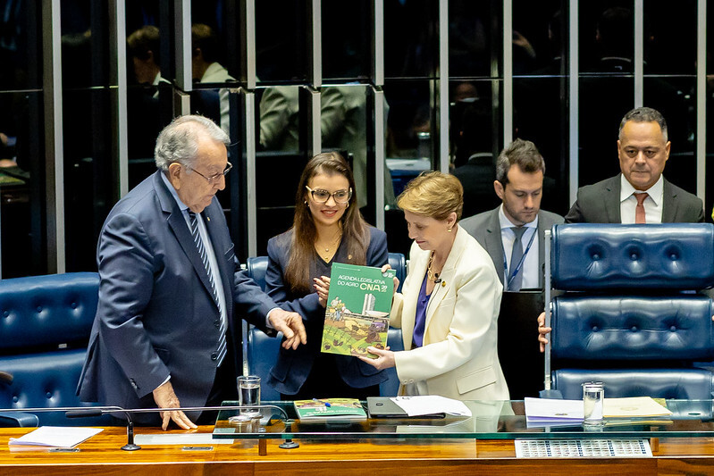 Sistema FAEP participa de entrega da Agenda Legislativa do Agro ao Congresso